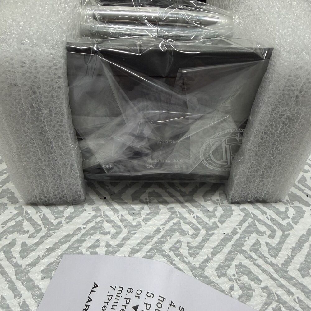 Things Remembered Gravity Pen Stand & Lighted Touch Clock Silver New In Box - Picture 2 of 4